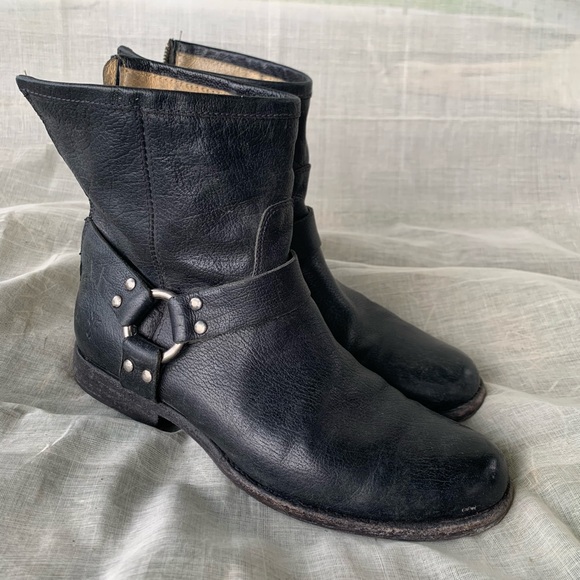 Frye Motorcycle Boots 🖤 - Picture 3 of 3